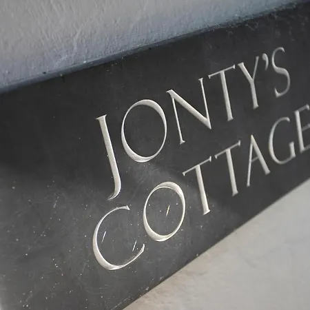 Daire Jontys *